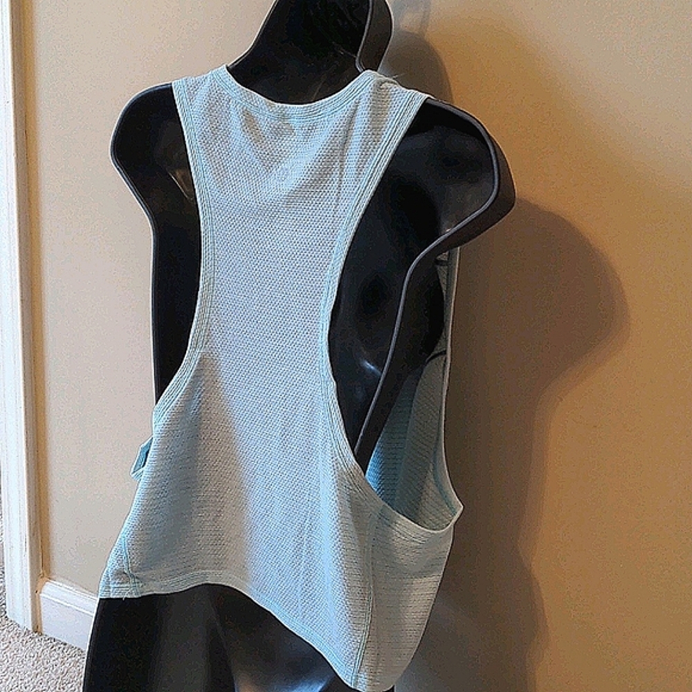 NEW Lululemon Stronger as One Muscle Tank - Picture 7 of 10